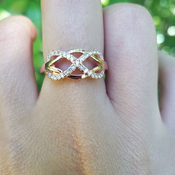 NEW Rose Gold Infinity Cross x Knot Ring - Picture 3 of 6